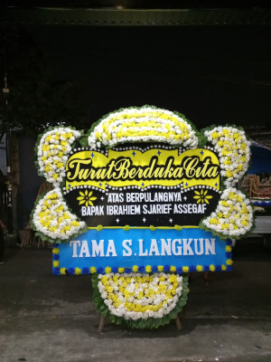 Papan Bunga Duka di Parungponteng